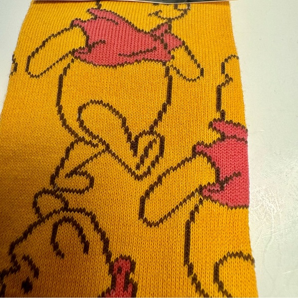 New Disney Adult Winnie Pooh Crew Socks Yellow Size 9-13 - Picture 3 of 10